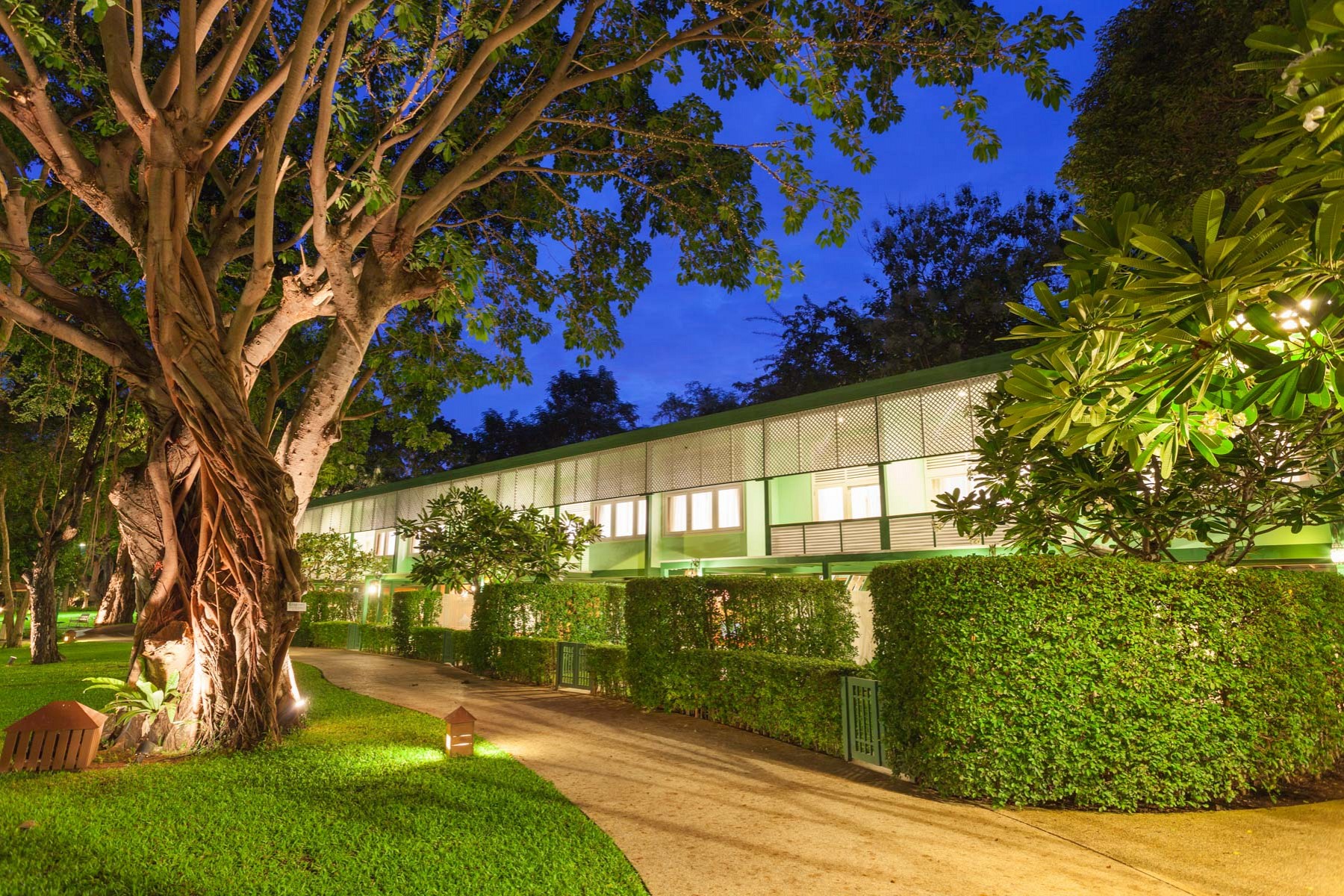 Raya Resort Beach Front - The Most Green Resort in Cha-Am 